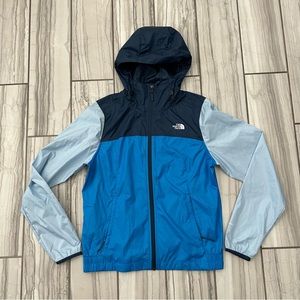 NWOT The The North Face Windwall jacket.